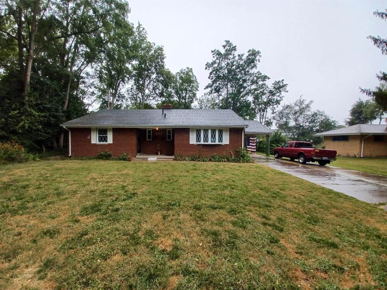 557 Magie Avenue - Photo 1