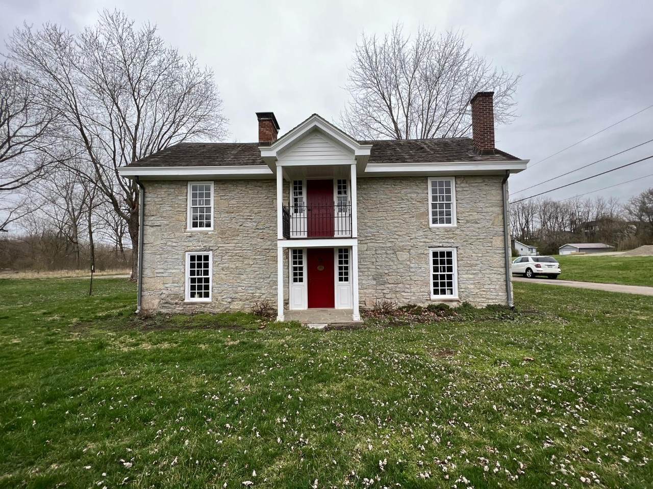 210 Forest Ave - Photo 1