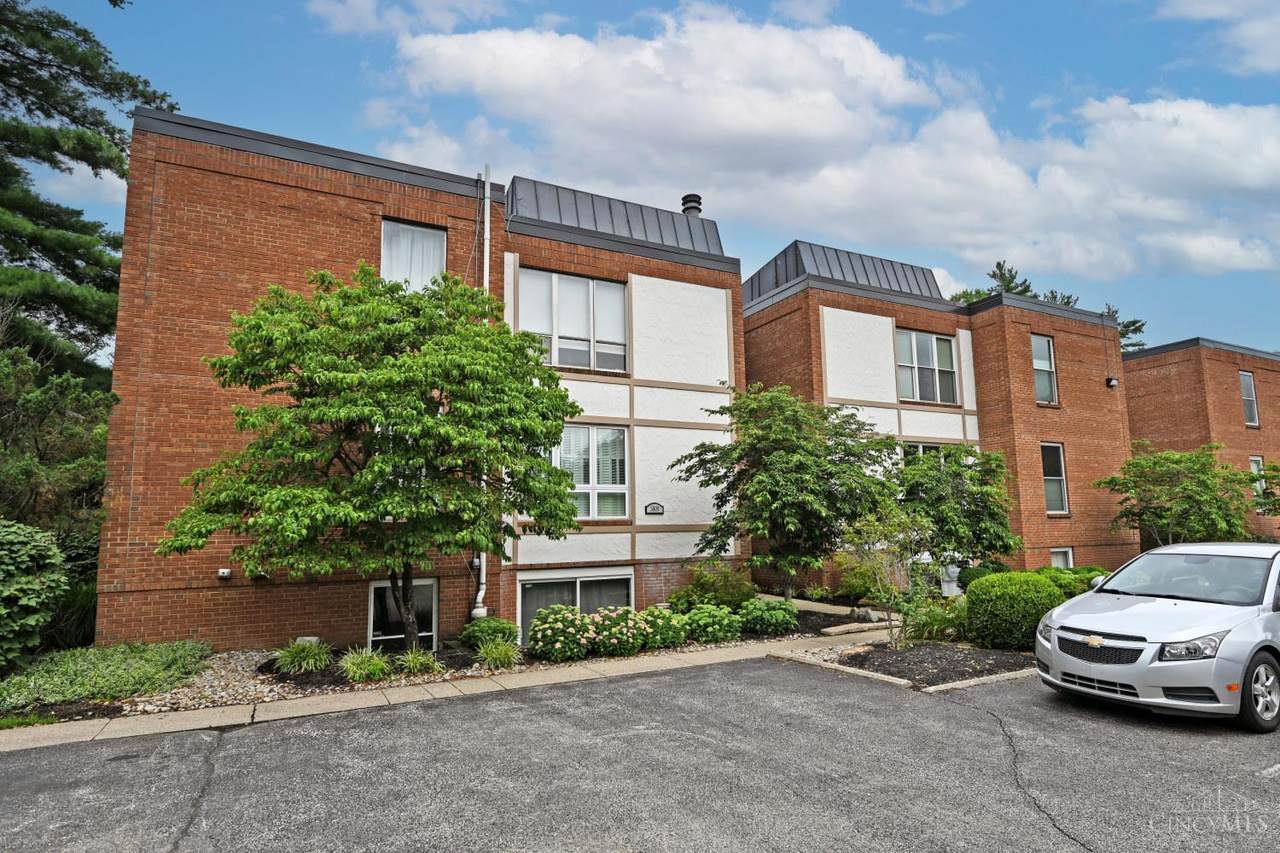 3809 Petoskey Avenue - Photo 1