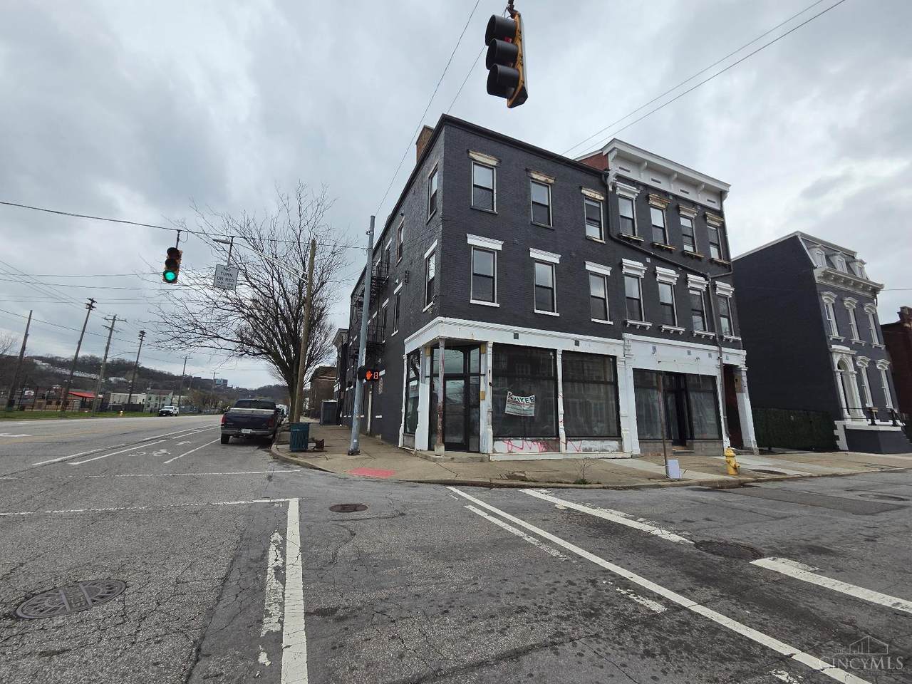 2022 Freeman Avenue - Photo 1