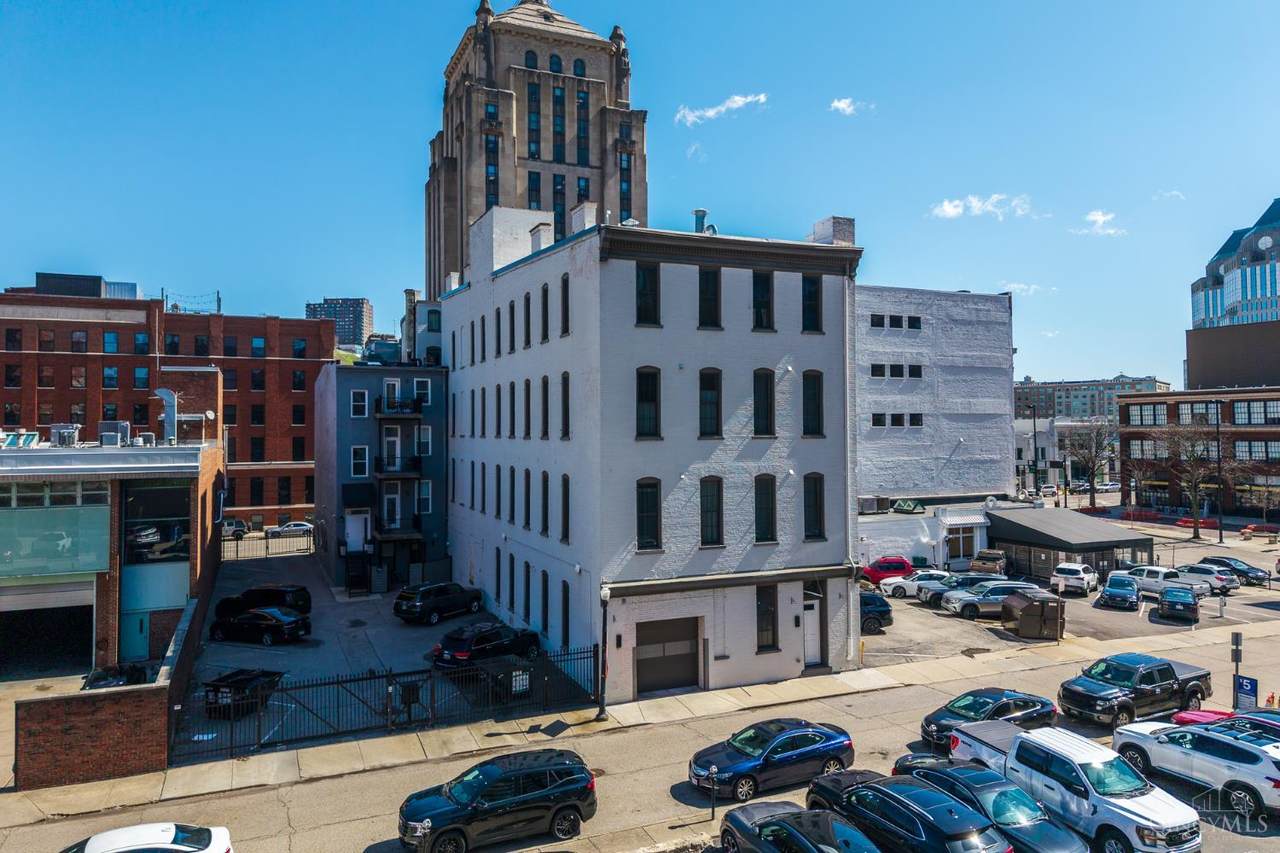 813 Broadway Street - Photo 1