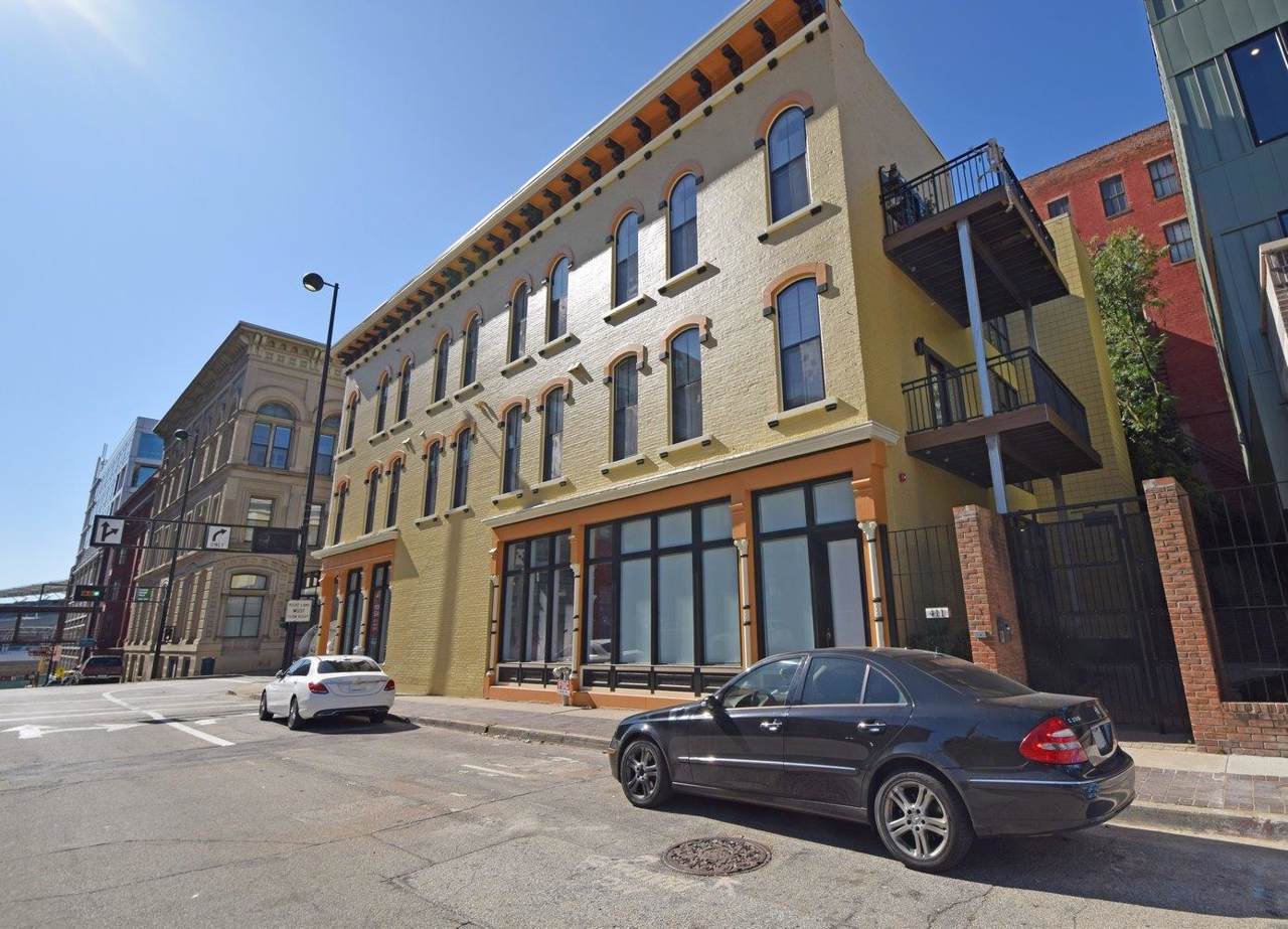 411 Plum Street - Photo 1