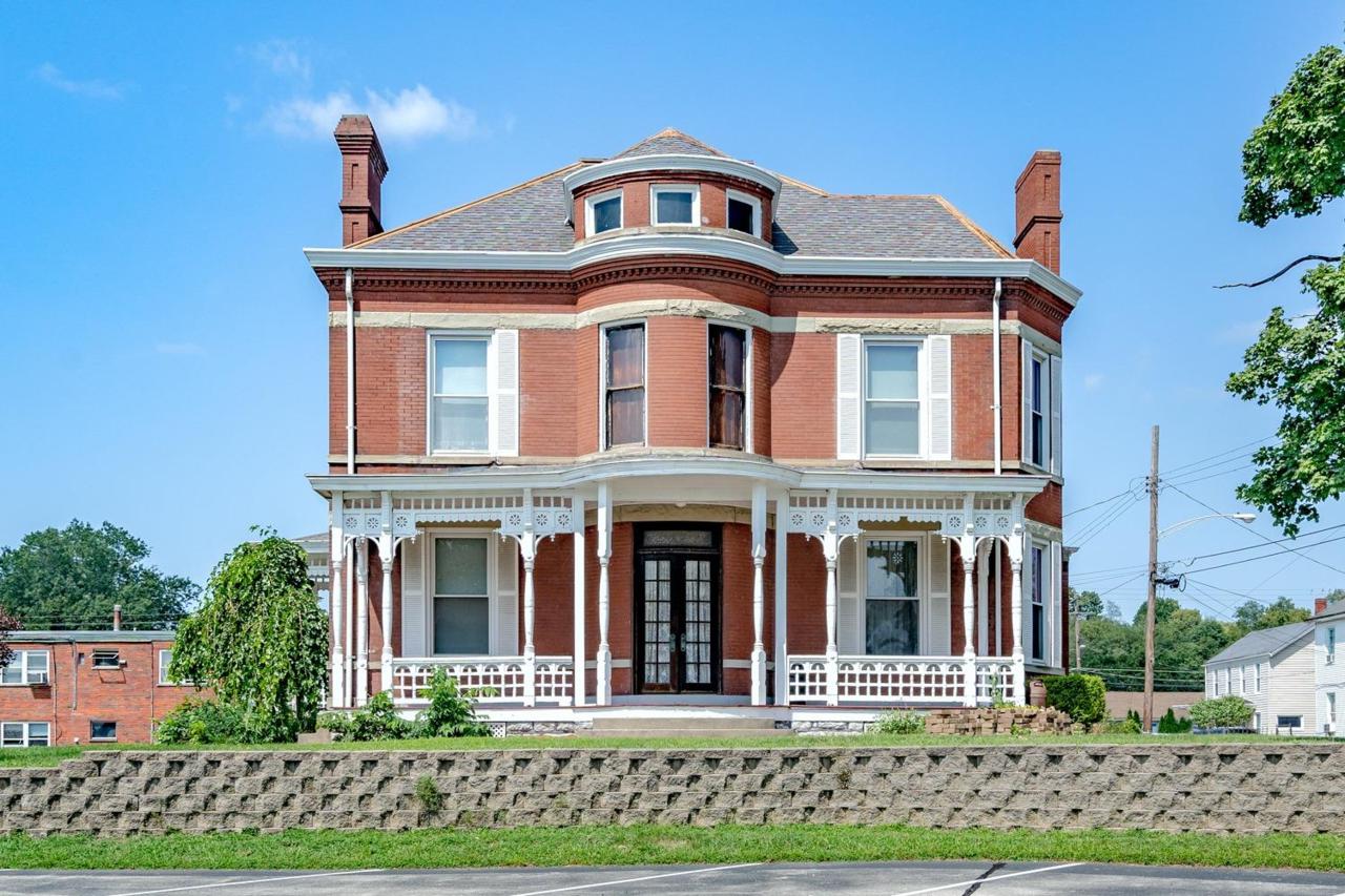 215 Vine Street - Photo 1