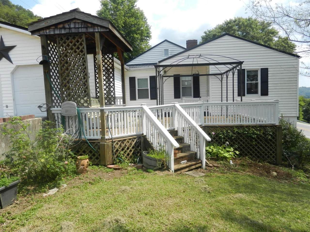 511 Mountain Street - Photo 1