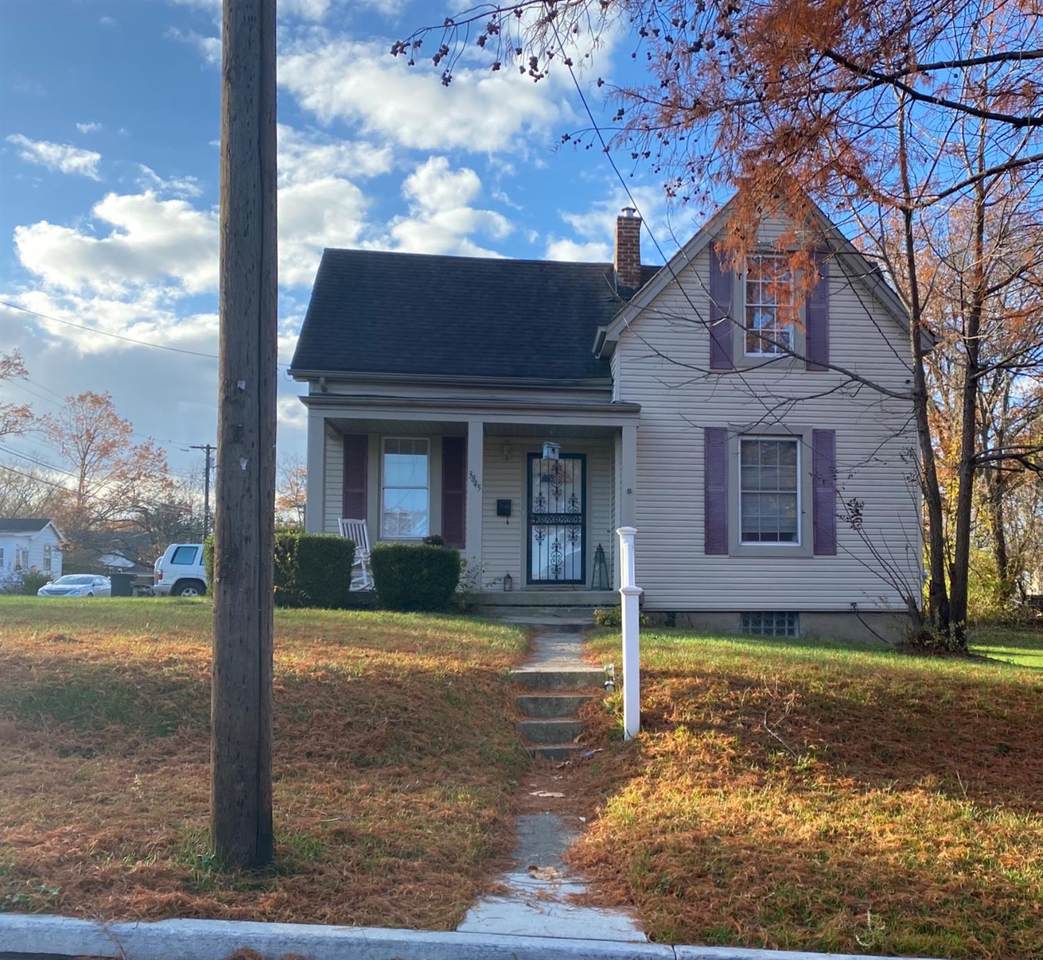3845 Dunloe Avenue - Photo 1