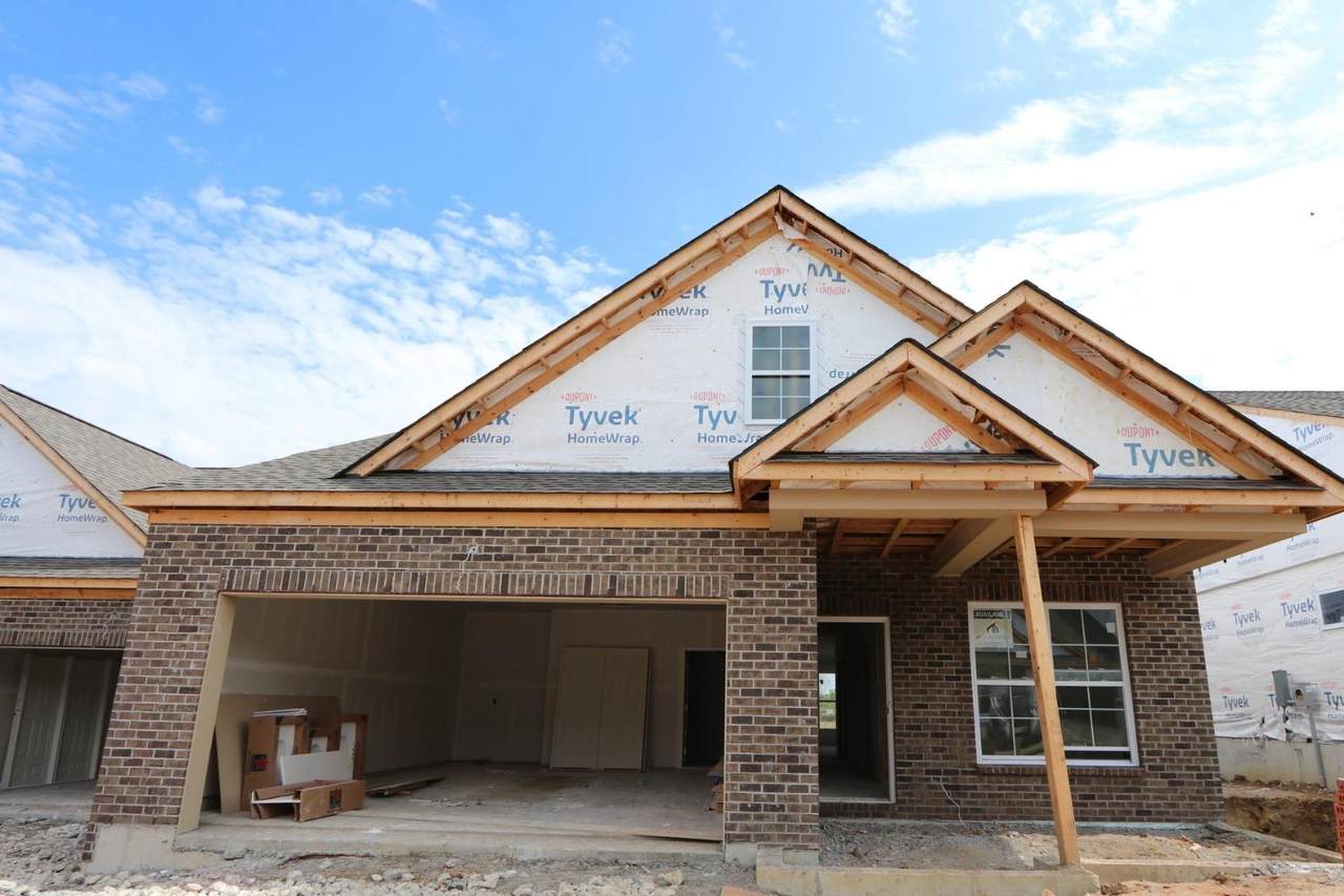 5017 North Castle Court - Photo 1