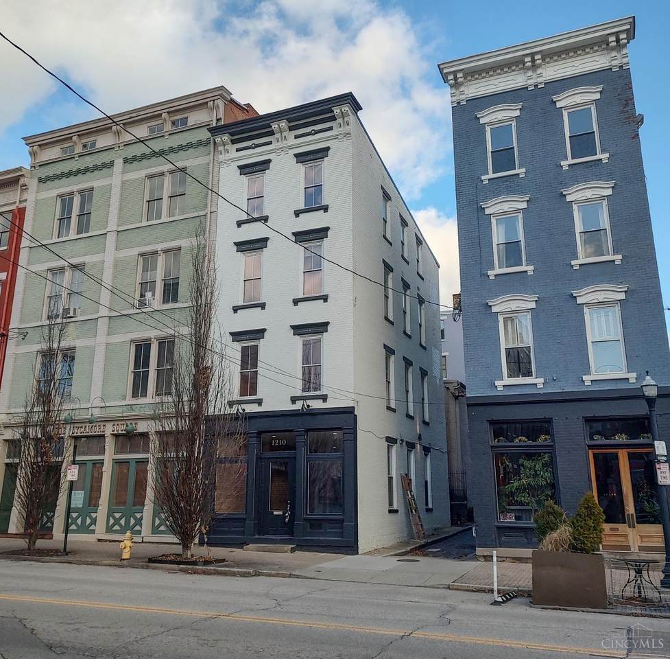 1210 Sycamore Street - Photo 1