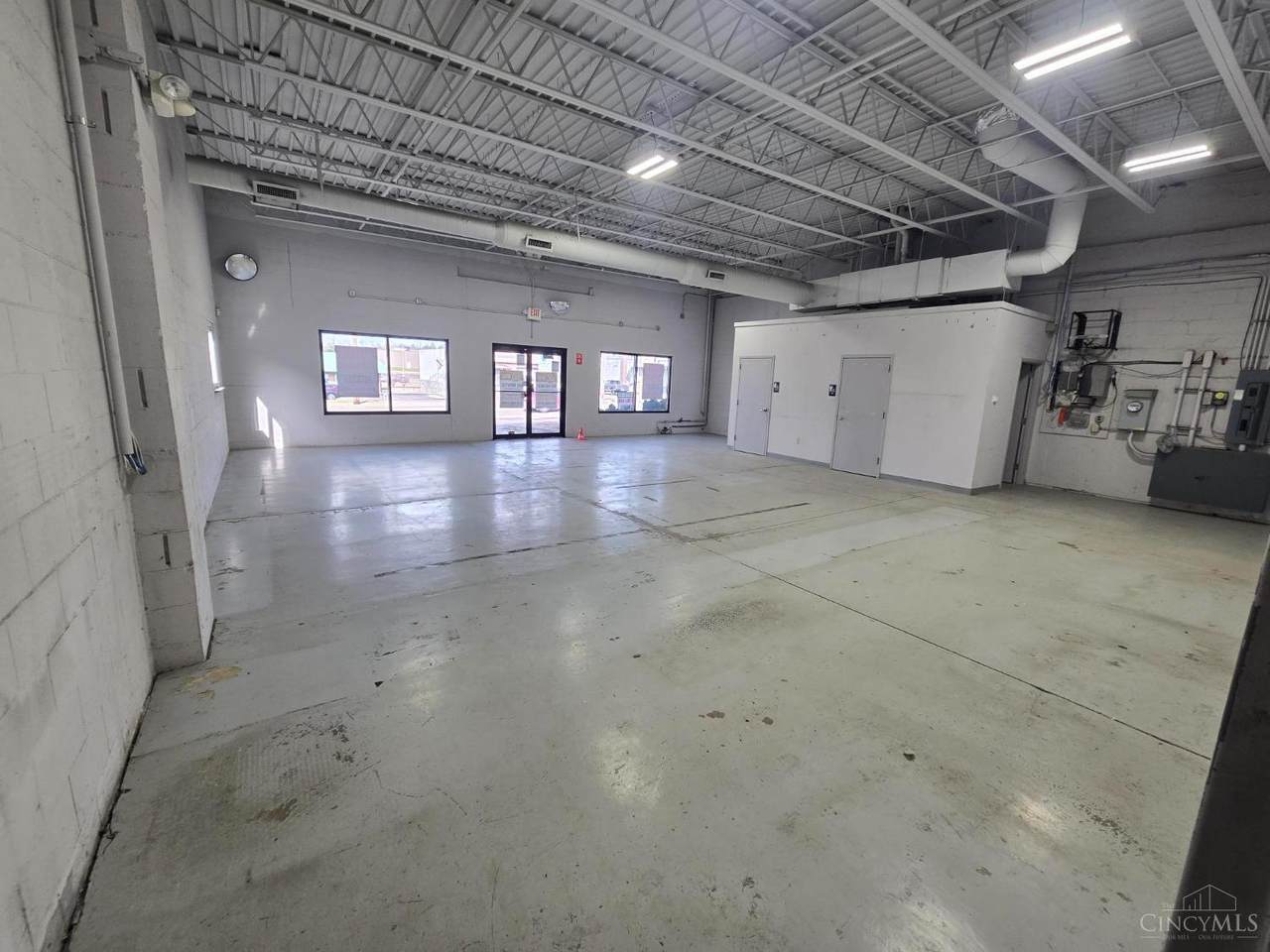 5101 Crookshank Road - Photo 1