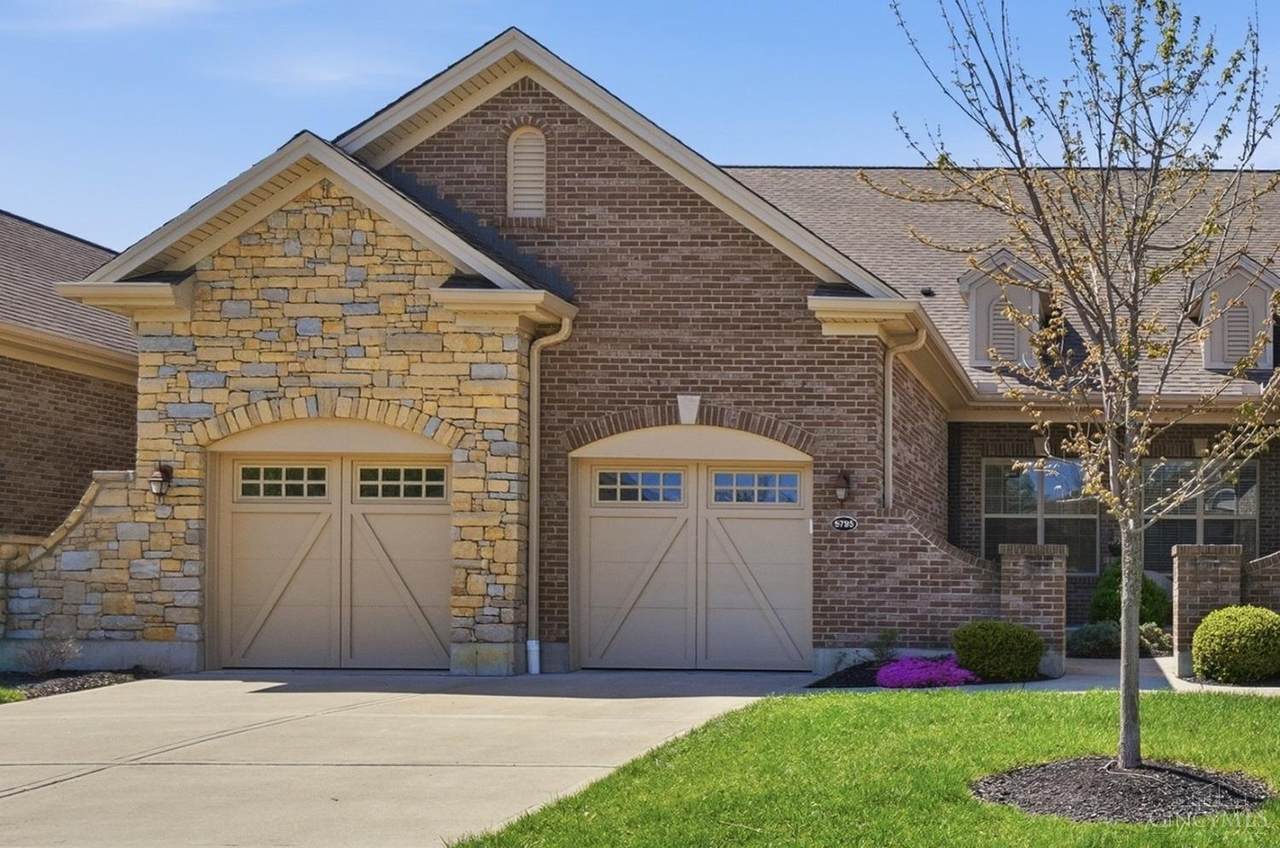 5795 Springview Circle - Photo 1