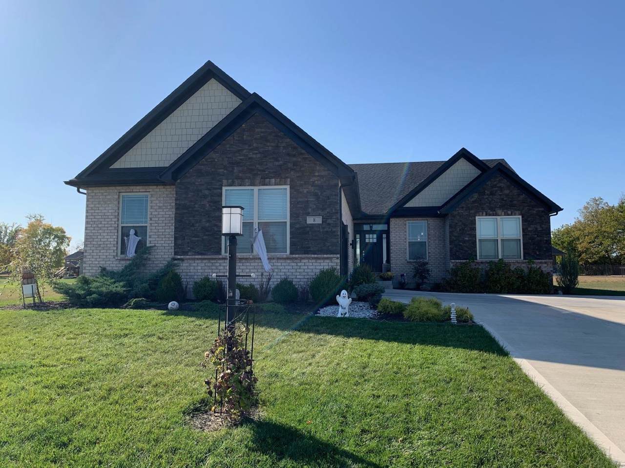 8 Buckeye Court - Photo 1