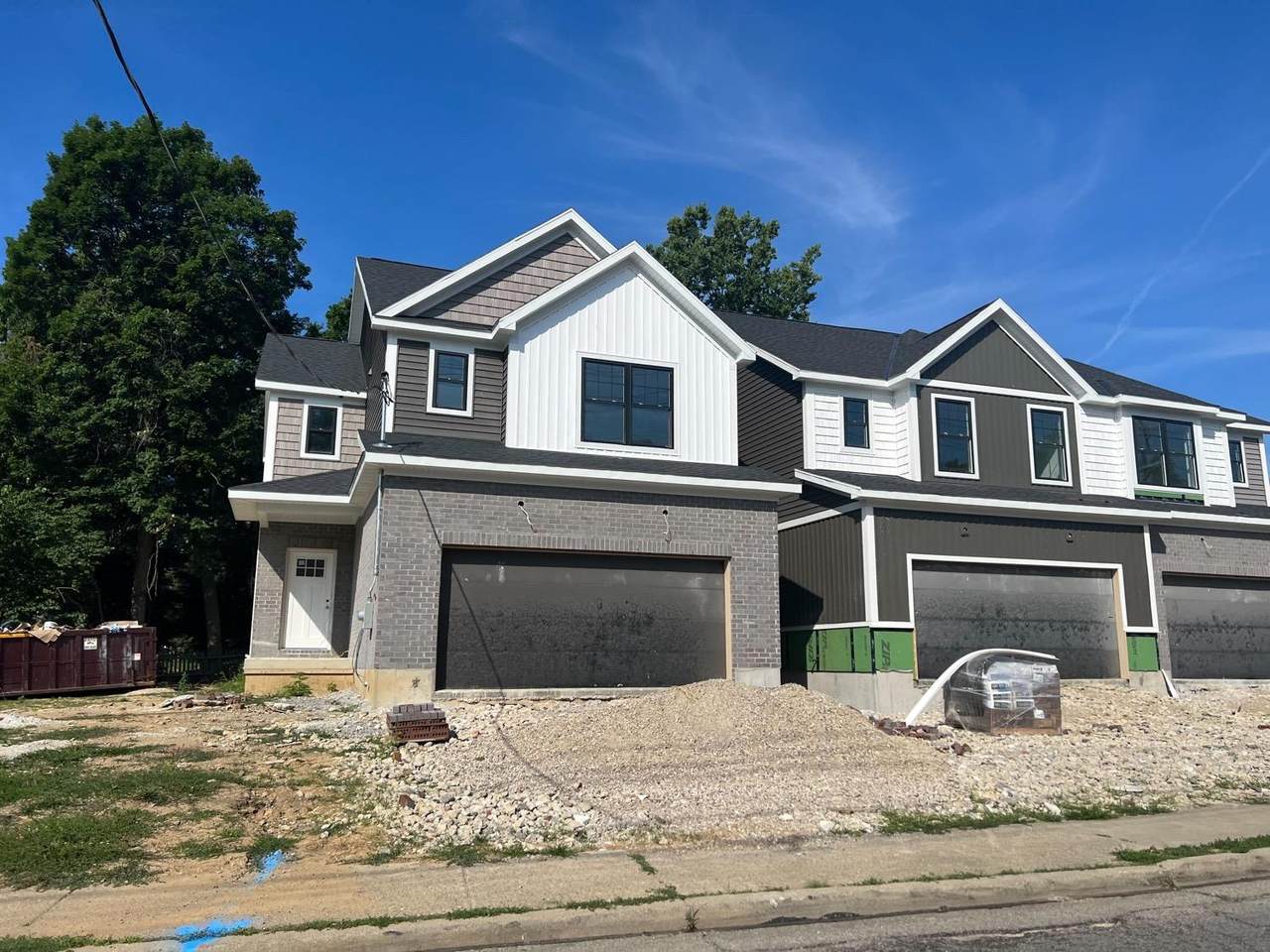 5721 Roe Street - Photo 1