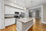 1407 Vine Street - Photo 13