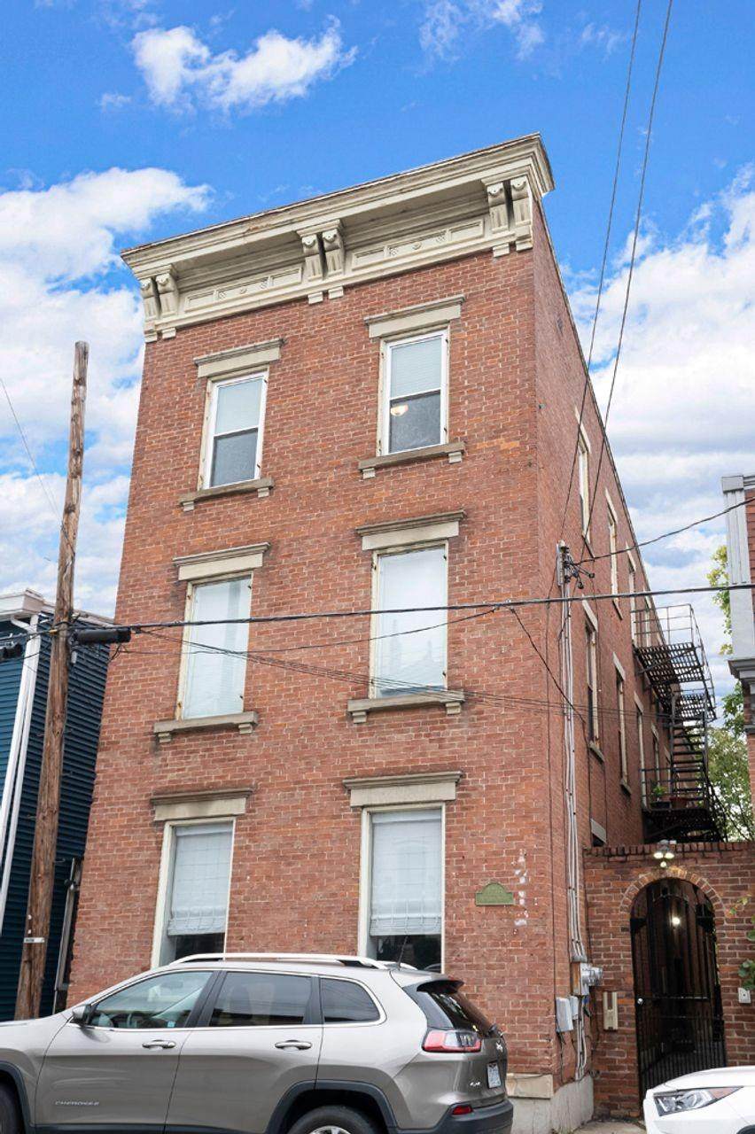 1716 Highland Avenue - Photo 1