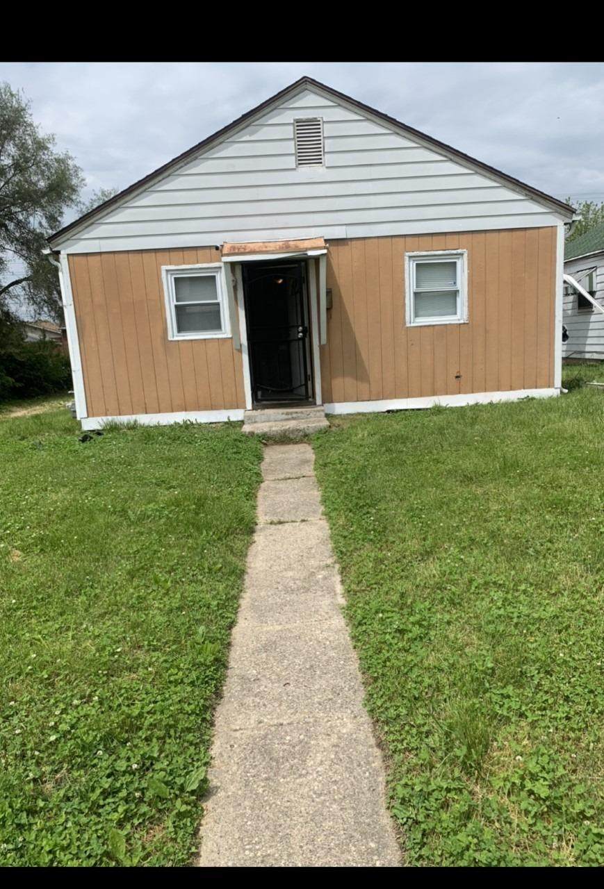 1447 Tampa Avenue - Photo 1