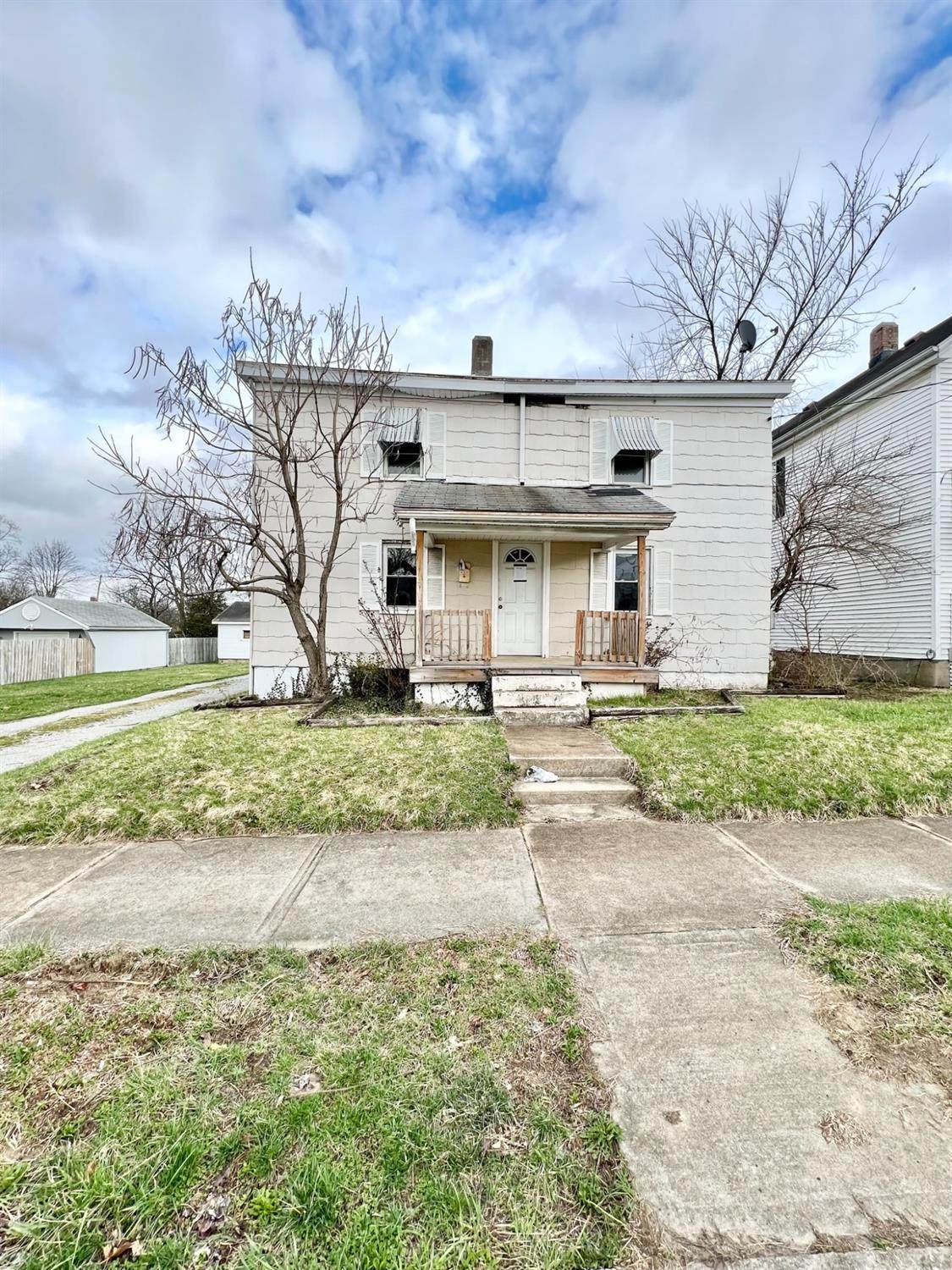 750 Kenworth Avenue - Photo 1