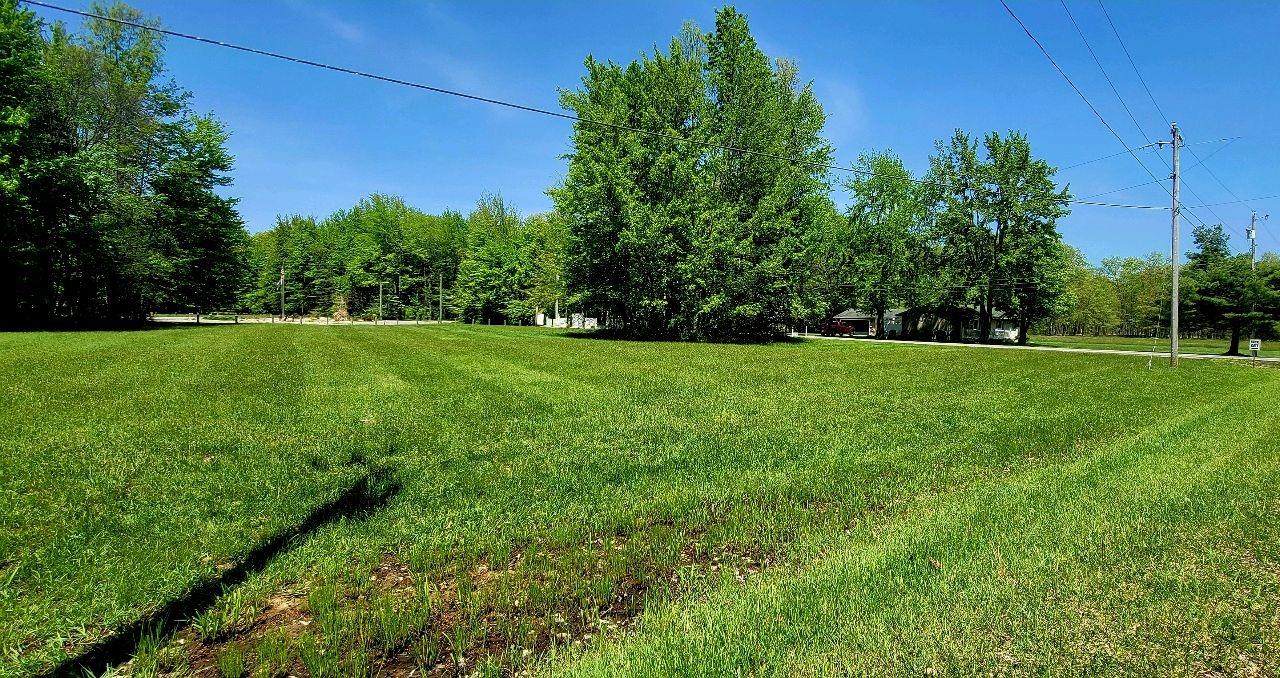 153 Custer Dr - Photo 1