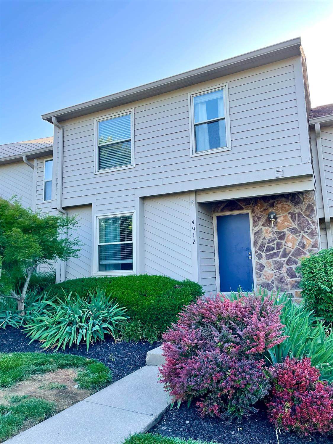 4912 Columbia Circle - Photo 1