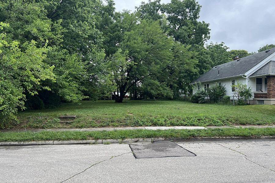 1423 Ohmer Avenue - Photo 1