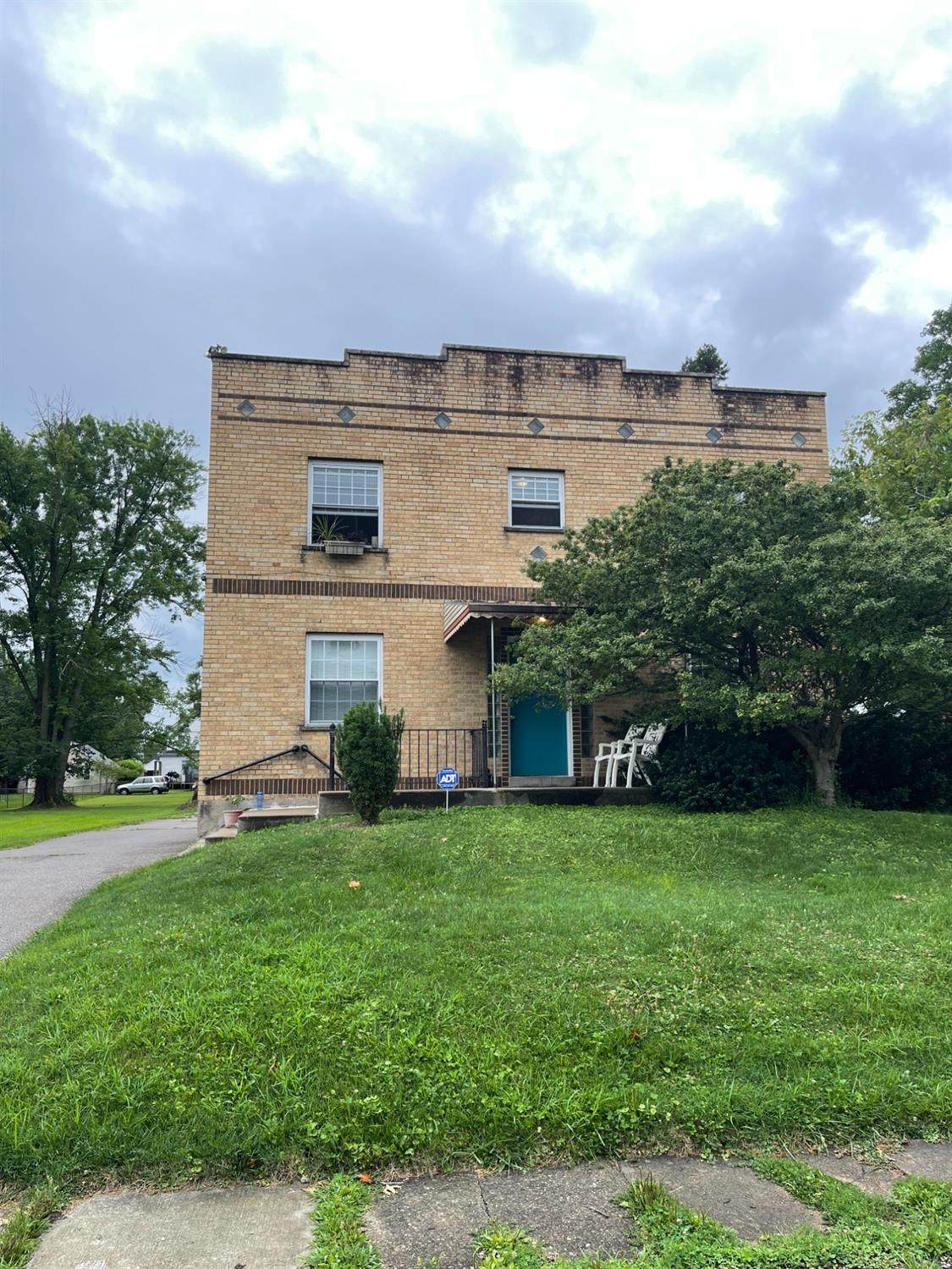 4227 Oakwood Avenue - Photo 1
