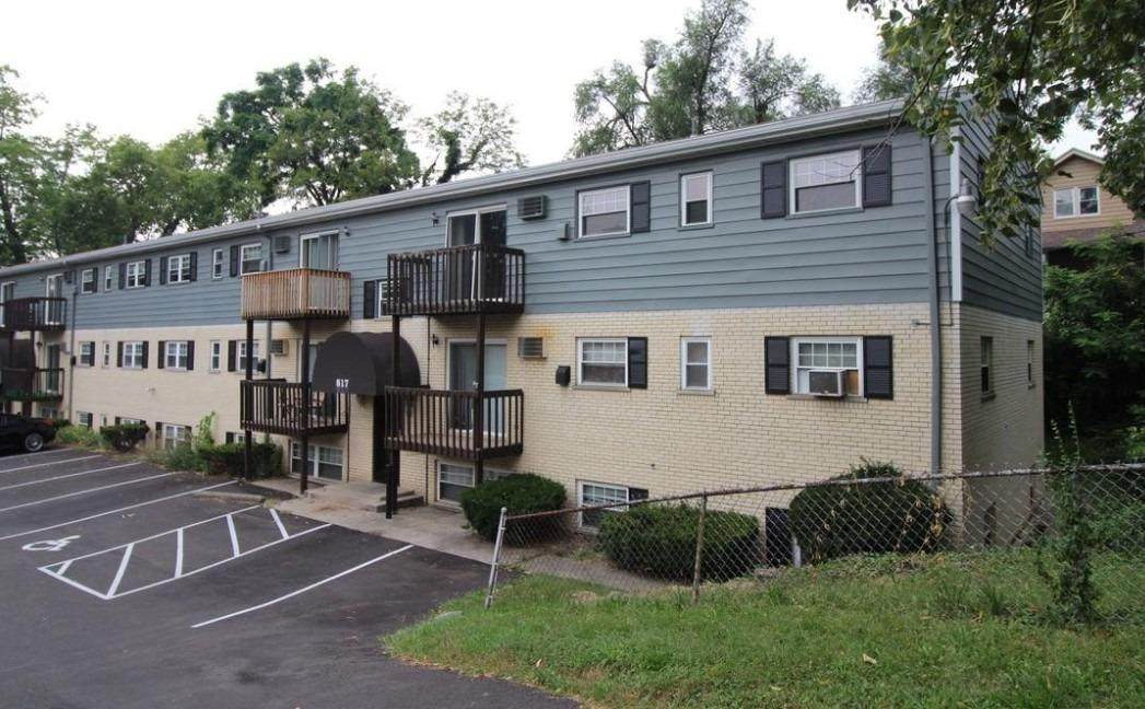 813 Rosemont Avenue - Photo 1
