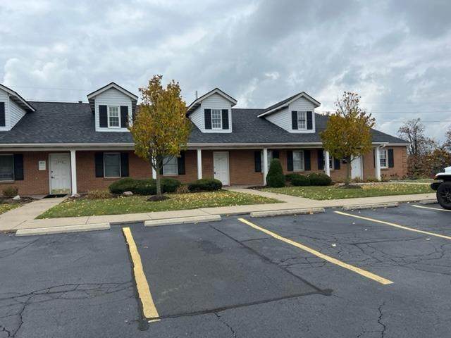 1044 Summit Dr - Photo 1