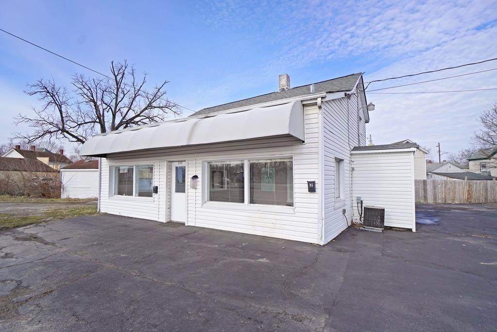 217 Erie Blvd - Photo 1