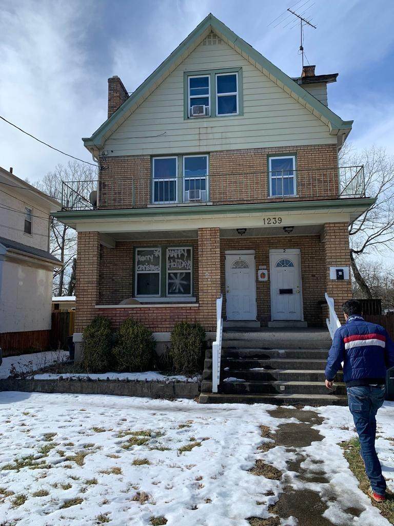 1239 Amanda Pl - Photo 1