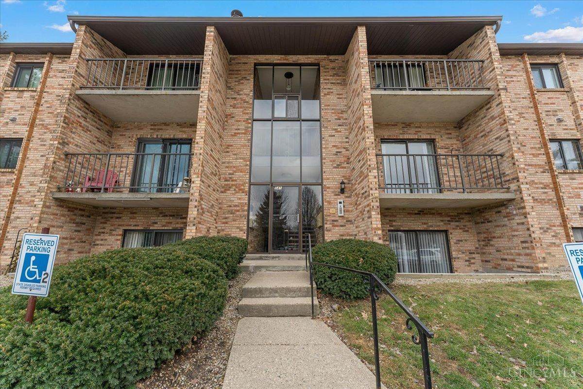 541 Davis Road - Photo 1