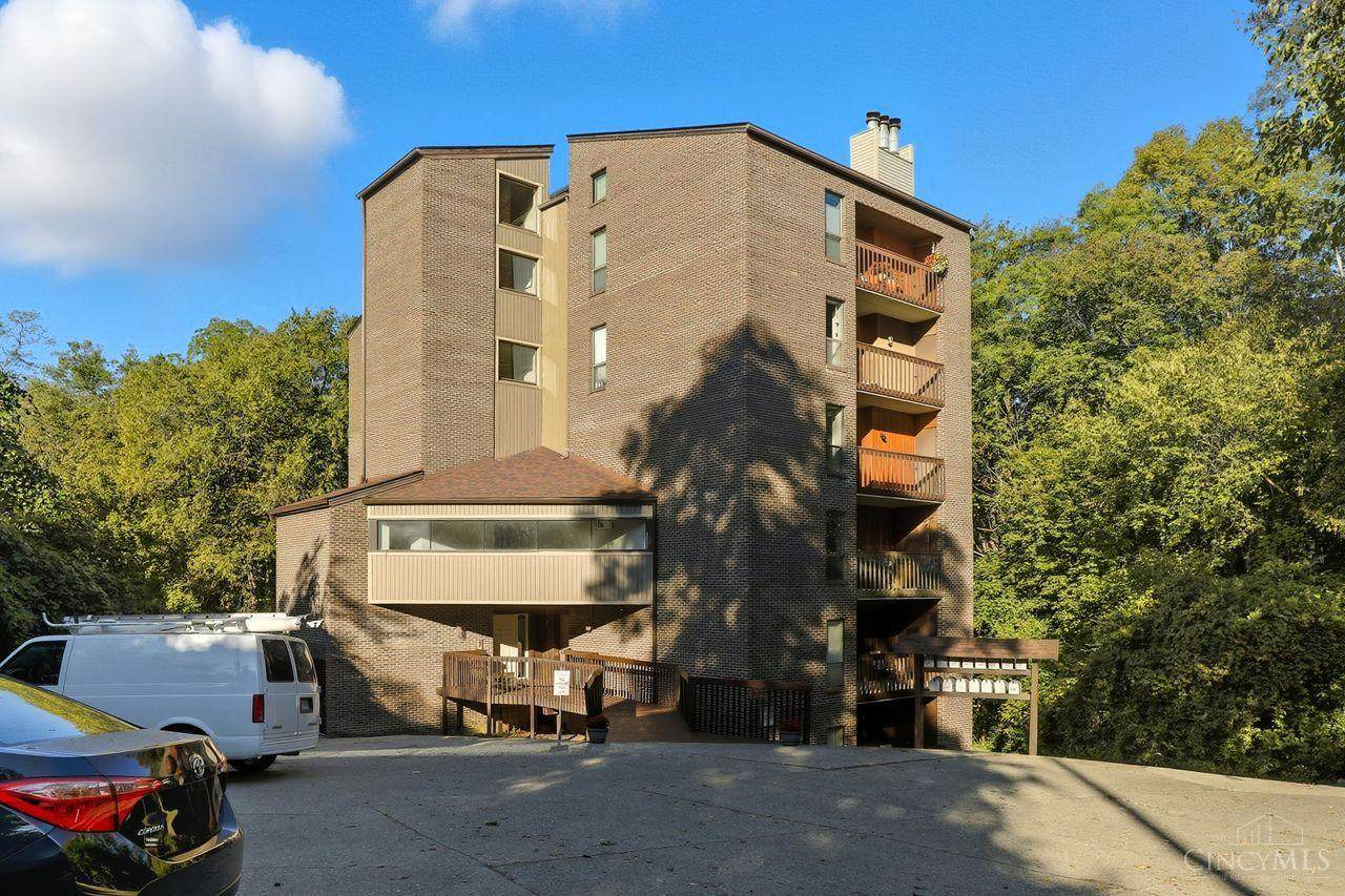 2121 Sutton Avenue - Photo 1