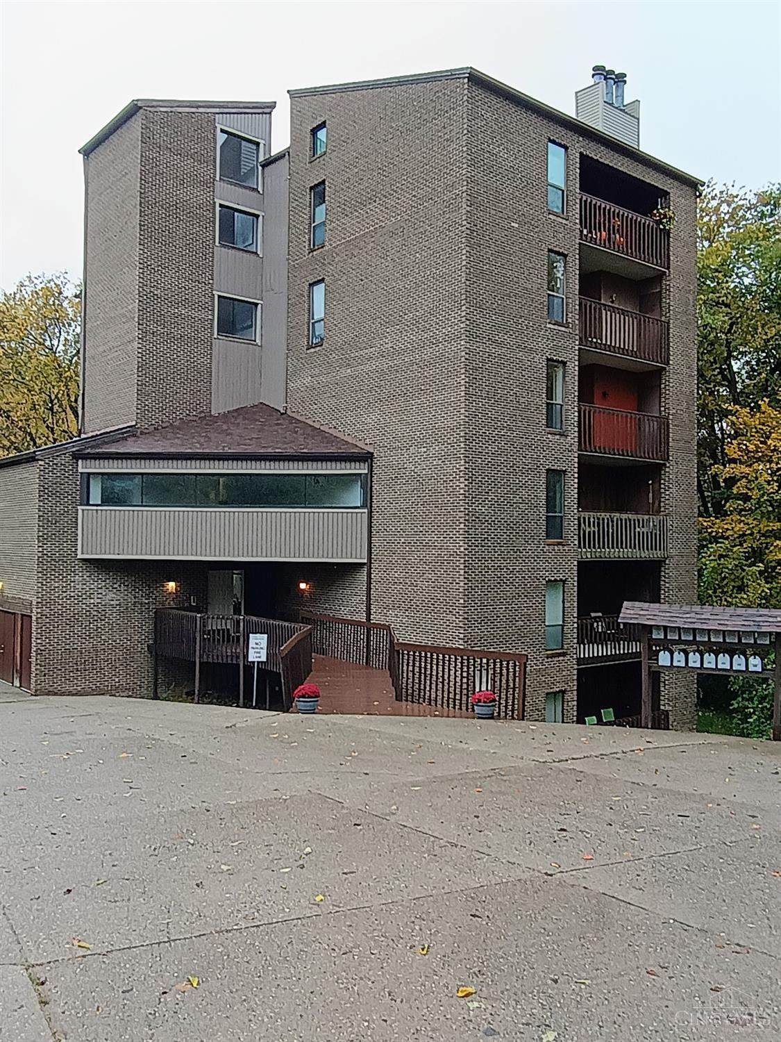 2121 Sutton Avenue - Photo 1