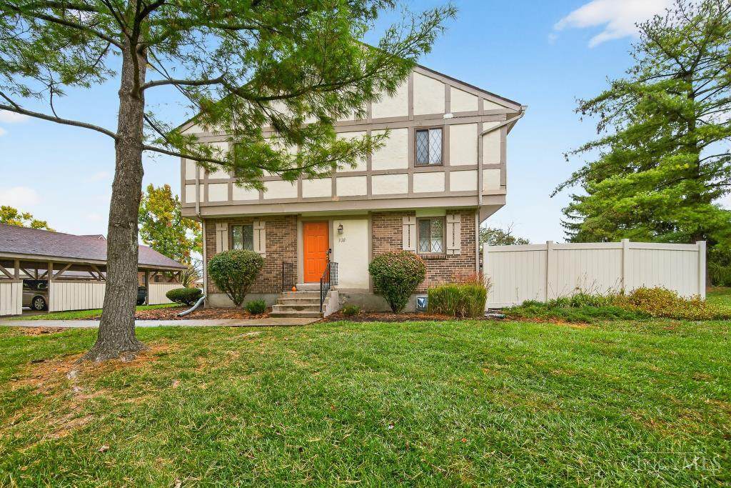 320 Bainbridge Court - Photo 1