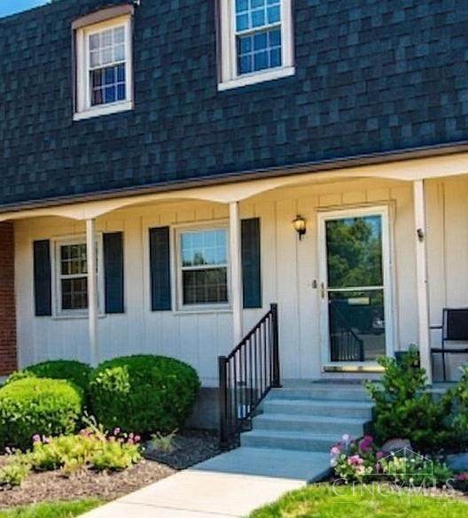 19 Creekwood Square - Photo 1