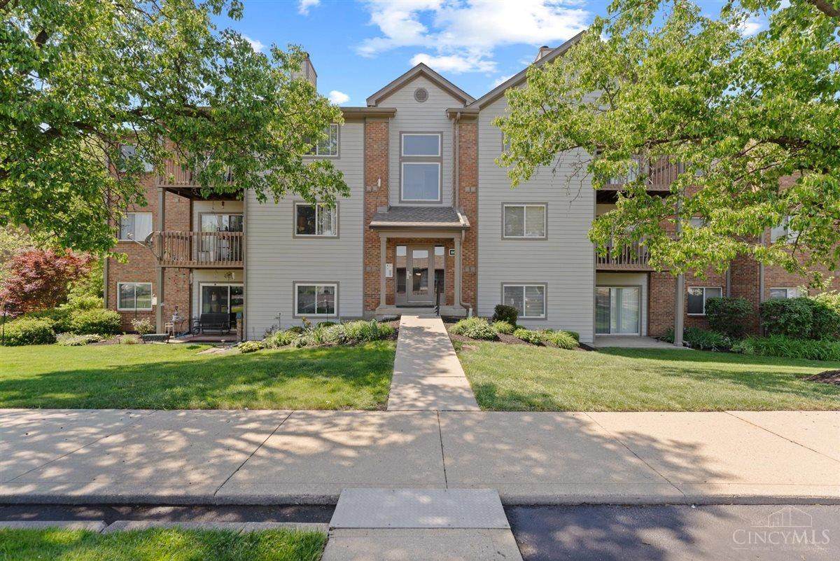 8839 Eagleview Drive - Photo 1