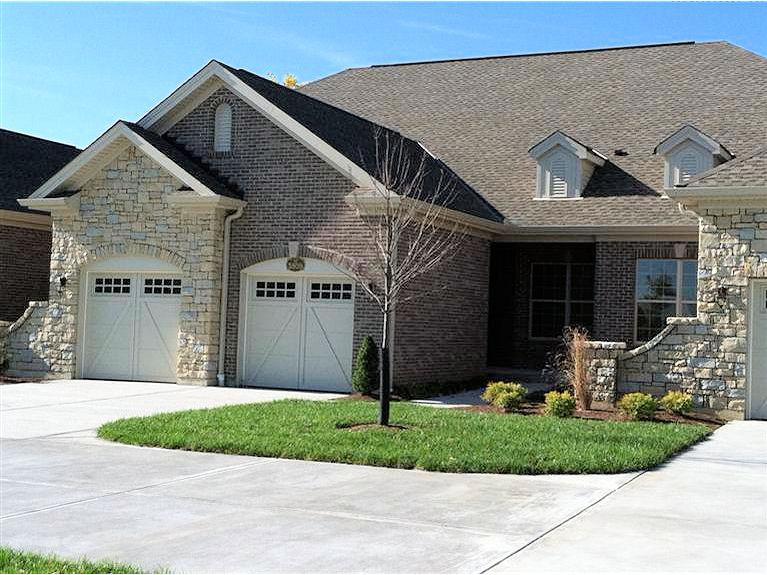 5825 Springview Circle - Photo 1