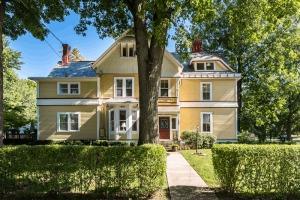 134 Mills Avenue - Photo 1