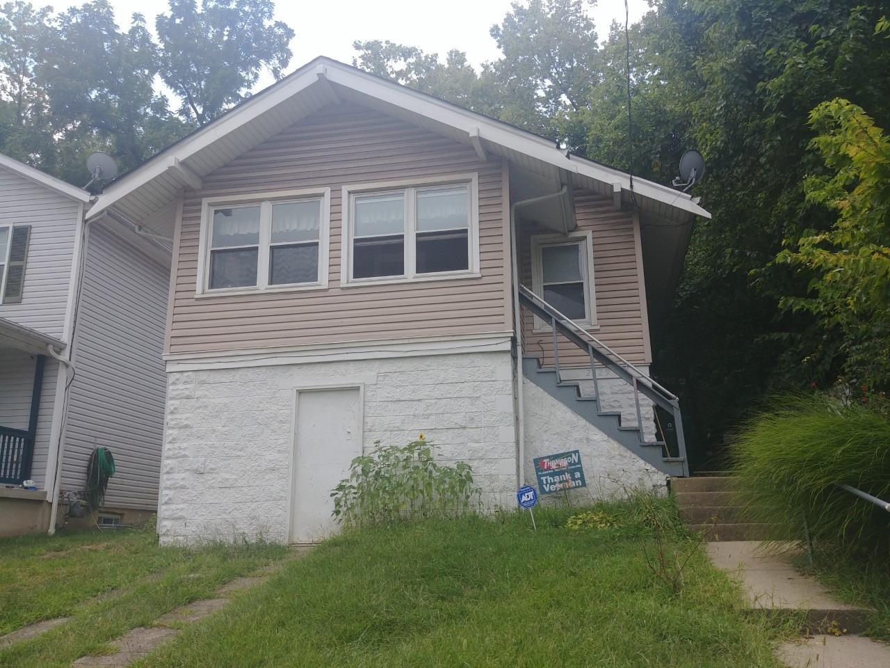 2629 Beekman Street - Photo 1