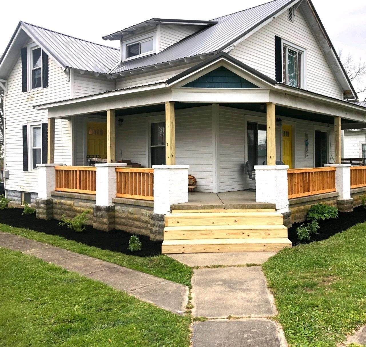 300 Forest Avenue - Photo 1