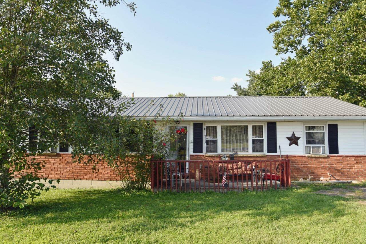 20 Royal Drive - Photo 1