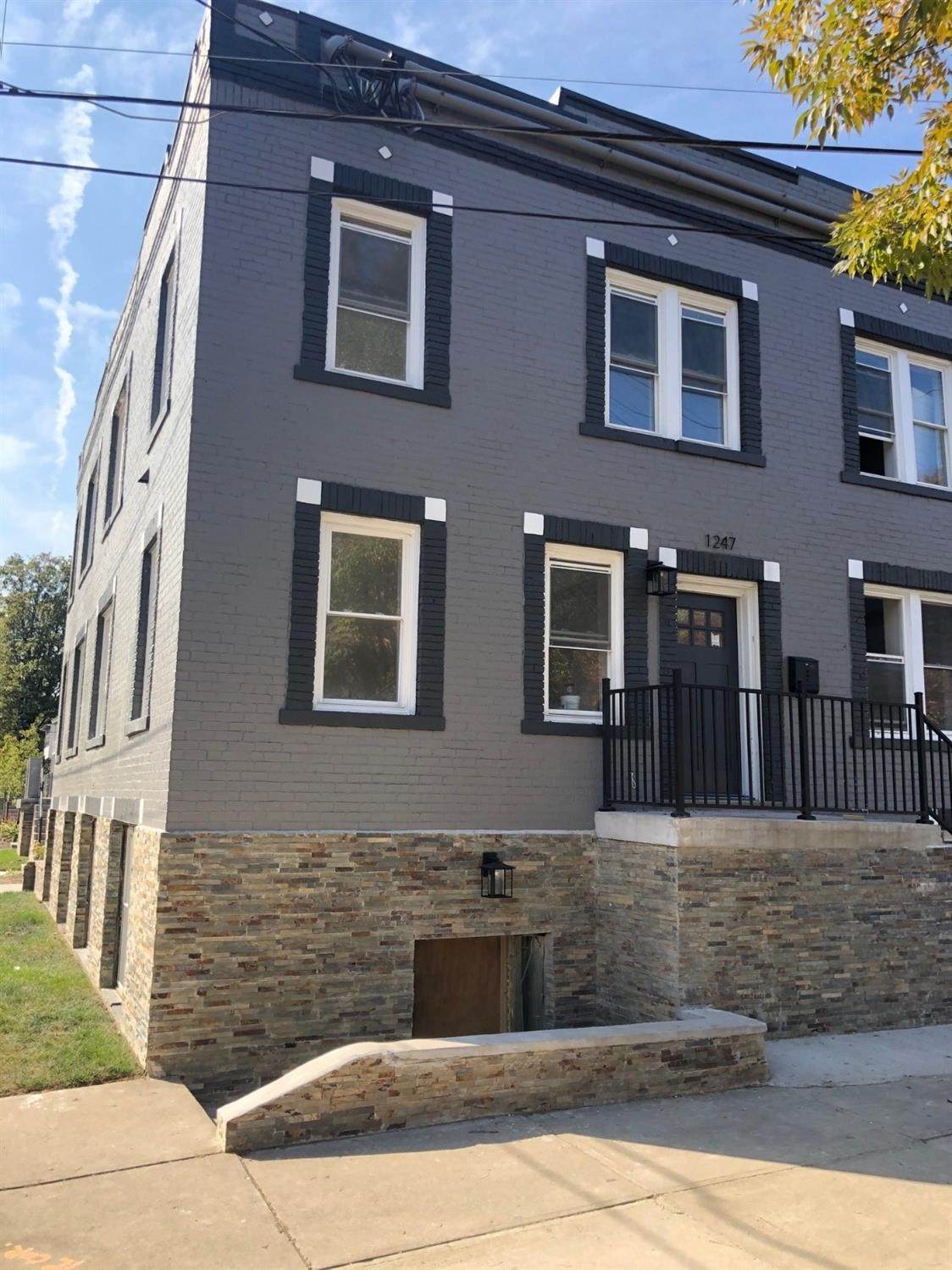 1247 Chapel Street - Photo 1