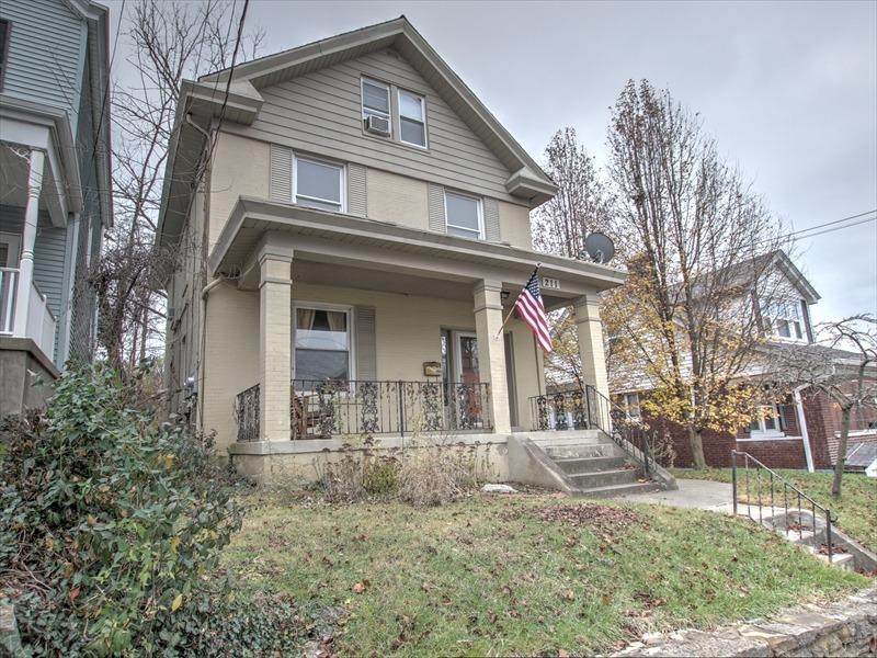 211 Mcclelland Avenue - Photo 1
