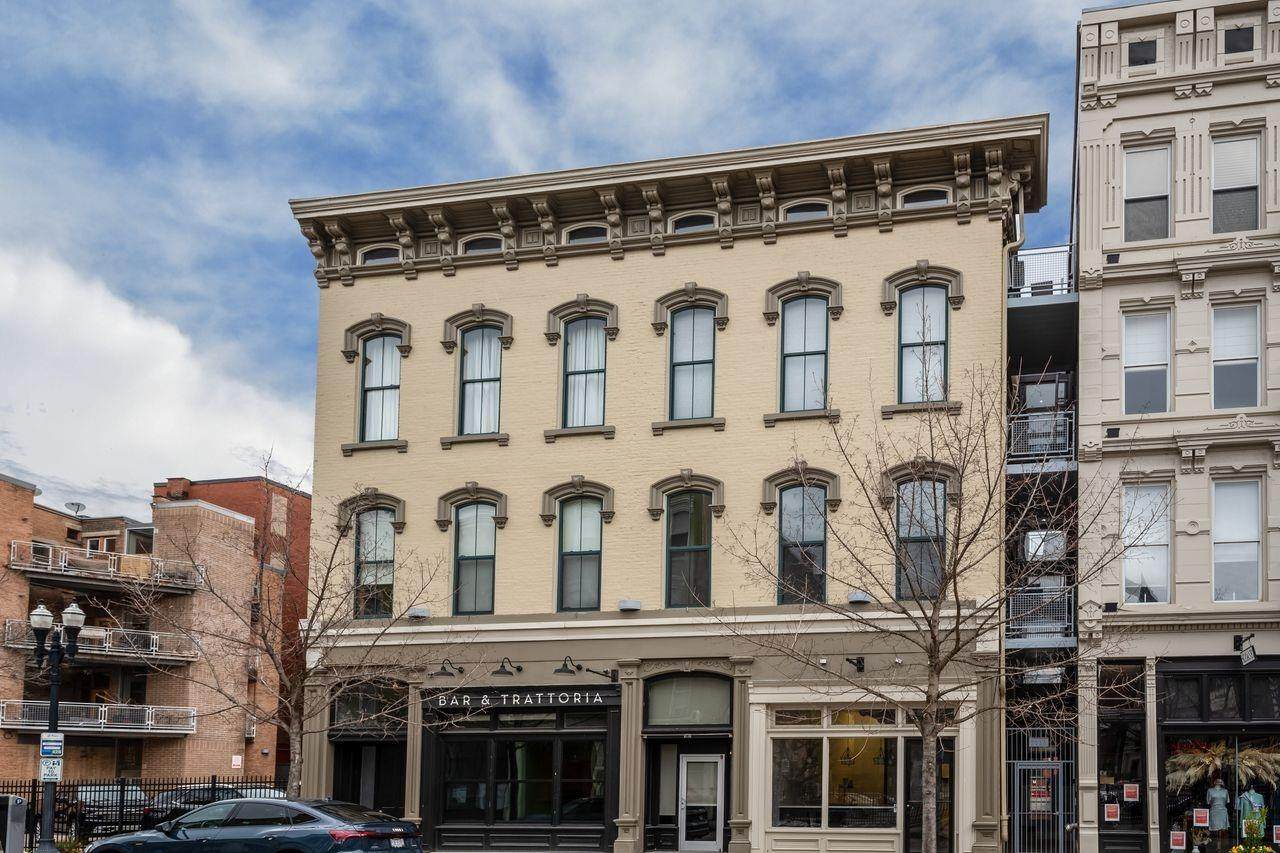 1214 Vine Street - Photo 1