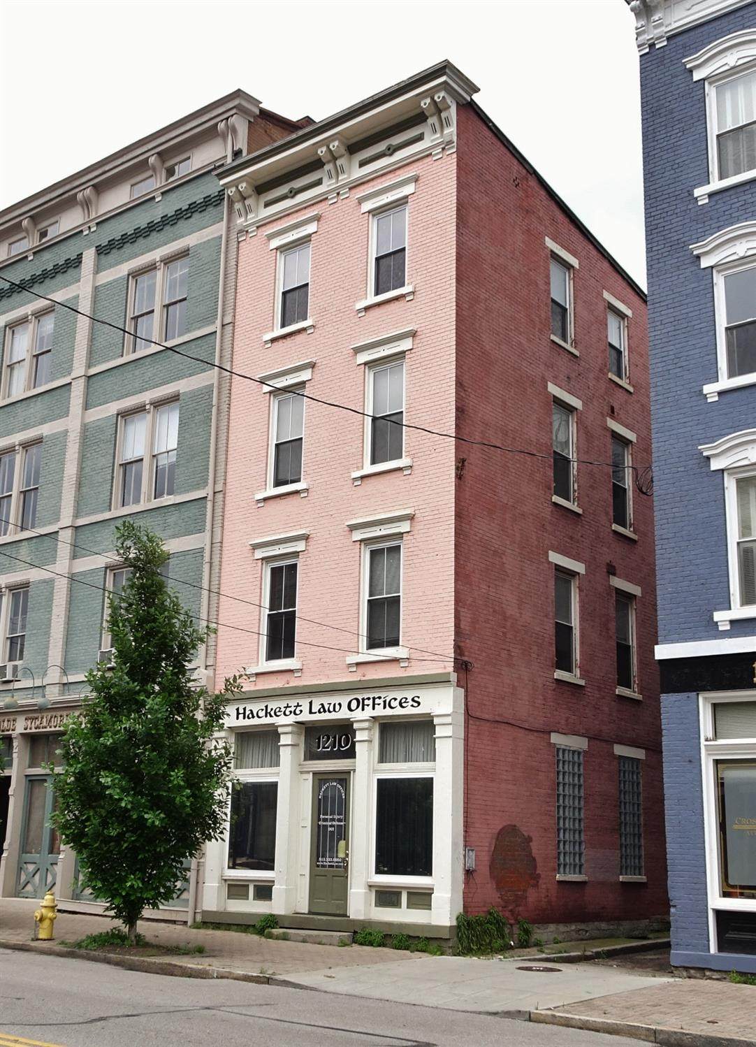 1210 Sycamore St - Photo 1