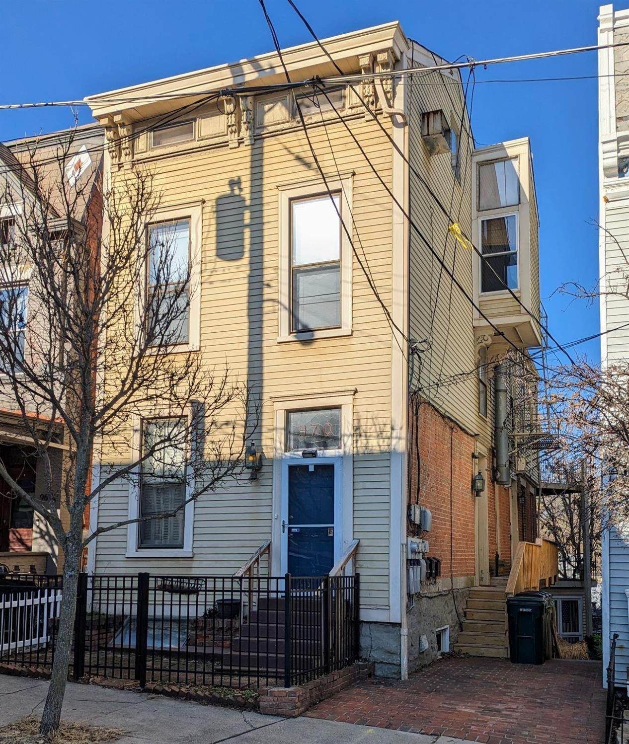 970 Hatch St - Photo 1