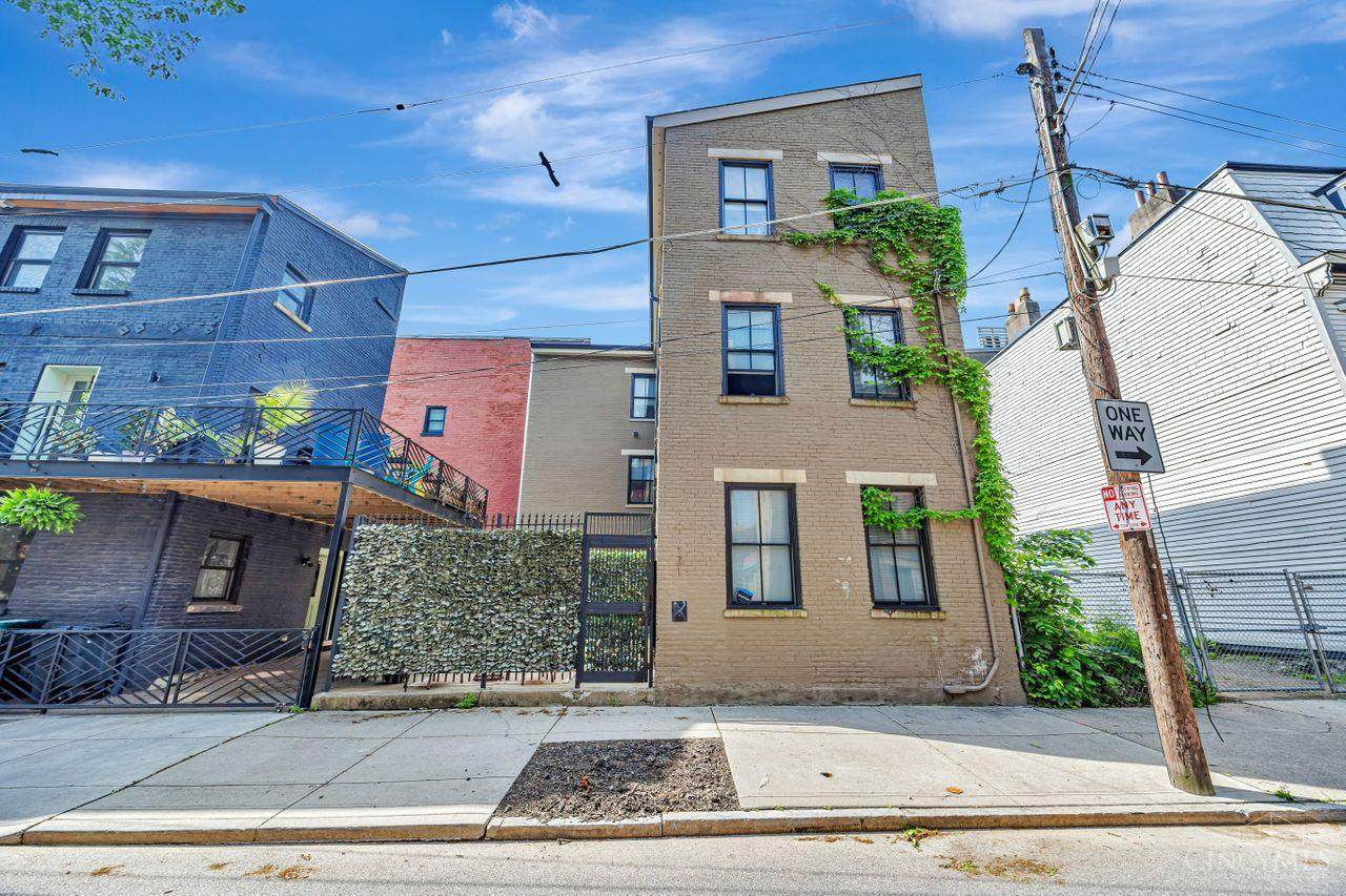 121 Green Street - Photo 1