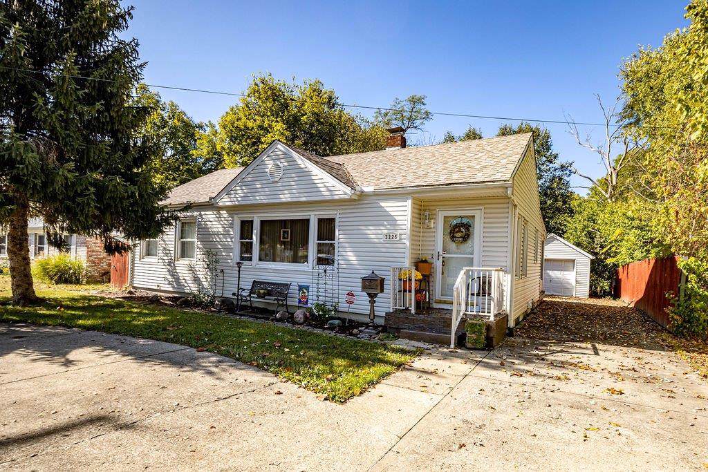 3225 River Road - Photo 1