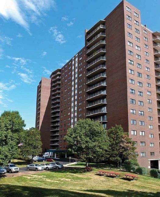 5300 Hamilton Avenue - Photo 1