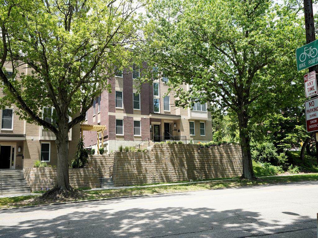 2307 Victory Parkway - Photo 1