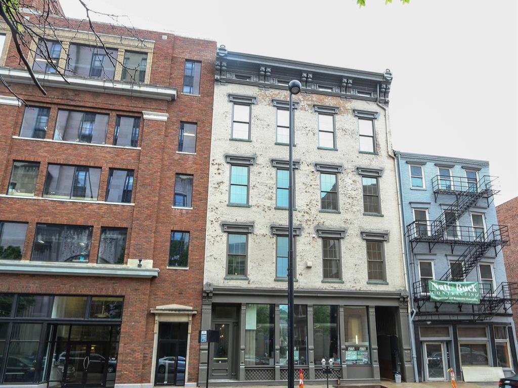 813 Broadway Street - Photo 1