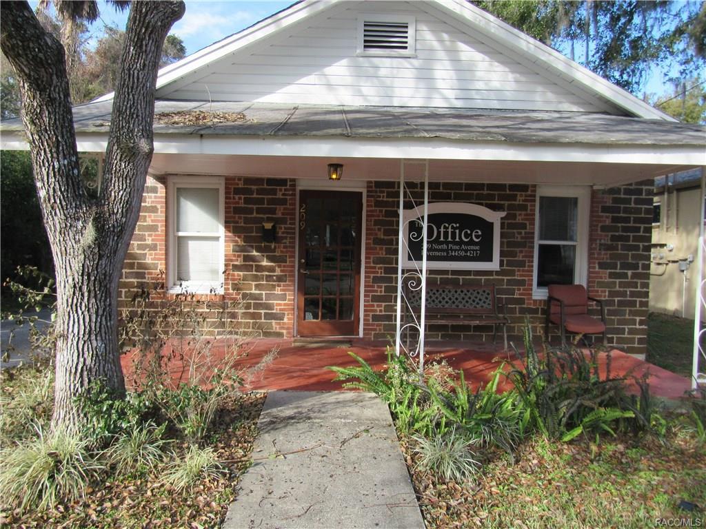 209 Pine Street - Photo 1