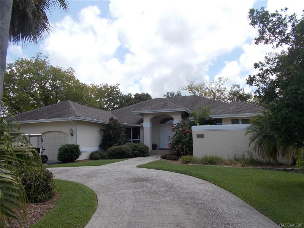 5327 Riverside Drive - Photo 1